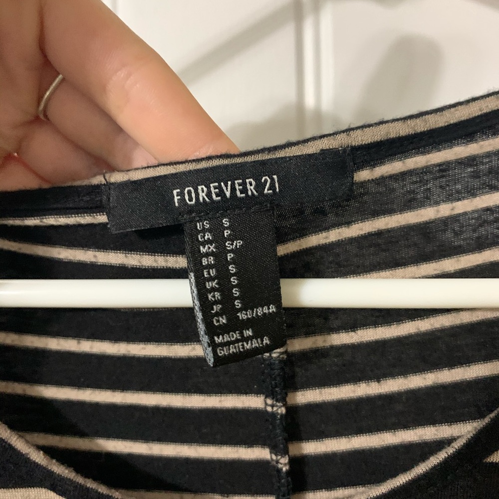 Loose but very cute stripped T-shirt